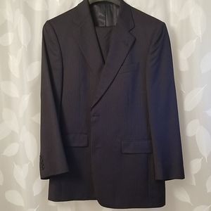 Daniel Cremieux Dillards Suit; Make An Offer!!